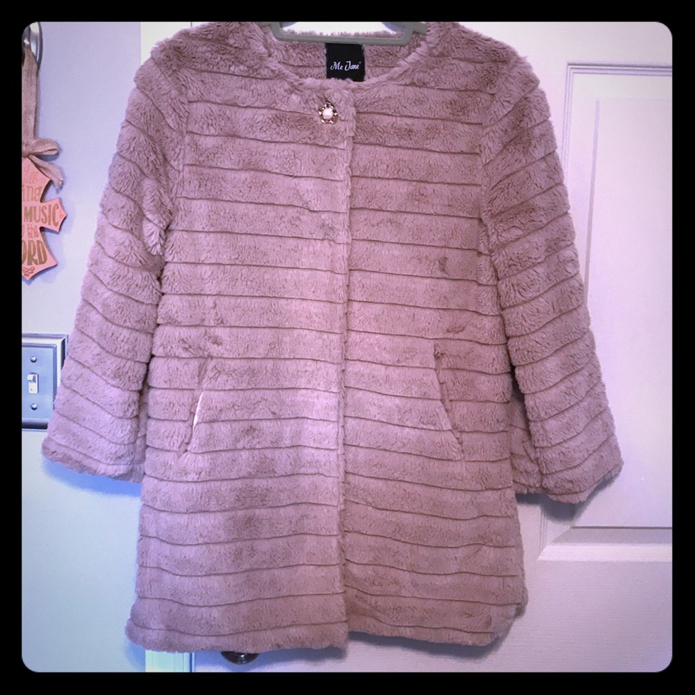 Faux Fur Tan Jacket with Snap Closure